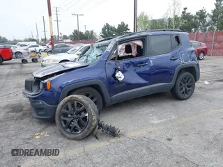 2018 Jeep Renegade Latitude with VIN ZACCJABB5JPJ07925, listed as a IAAI auction lot 41892633 with 141,975 mi miles and . Bid and sale history available at carsss.com. Image 17.