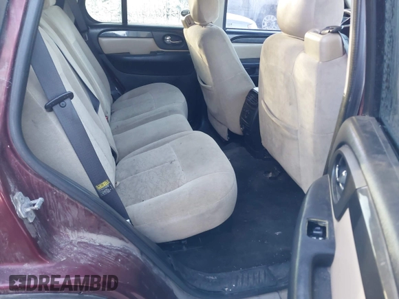 2005 GMC Envoy SLT with VIN 1GKDT13S452115924, listed as a IAAI auction lot 41443704 with 215,402 mi miles. Bid and sale history available at carsss.com. Image 8.