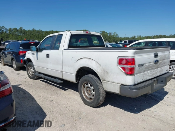 2013 Ford F-150 XL z VIN 1FTEX1CM9DFC46232, wystawiony jako IAAI lot #42032421 z przebiegiem 277 066 mil mil oraz . Historia ofert i sprzedaży dostępna na DreamBid. Obrazek 3.