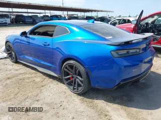 2018 Chevrolet Camaro 2SS z VIN 1G1FH1R73J0157556, wystawiony jako IAAI lot #41928609 z przebiegiem 88 730 mil mil oraz . Historia ofert i sprzedaży dostępna na DreamBid. Obrazek 3.