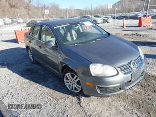 2007 Volkswagen Jetta Wolfsburg Edition с VIN 3VWEF71K77M189490, выставлен на аукционе IAAI как лот 41348104 с пробегом 169 748 миль миль и . История ставок и продаж доступна на DreamBid. Изображение 1.