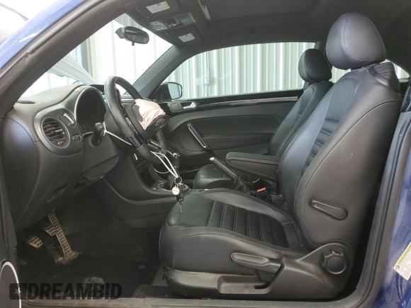 2013 Volkswagen Beetle with VIN 3VW4S7AT9DM687105, listed as a Copart auction lot 62742764 with 90,487 mi miles and Clean Title. Bid and sale history available at DreamBid. Image 7.
