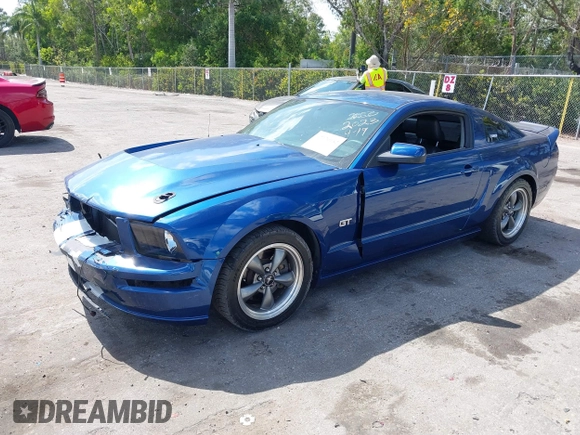 2008 Ford Mustang GT Deluxe z VIN 1ZVHT82H585192023, wystawiony jako IAAI lot #42170182 z przebiegiem 109 946 mil mil oraz . Historia ofert i sprzedaży dostępna na DreamBid. Obrazek 17.