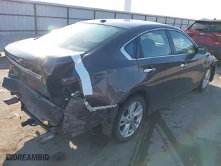 2013 Nissan Altima 2.5 SV with VIN 1N4AL3AP0DN471377, listed as a IAAI auction lot 41783096 with 105,664 mi miles. Bid and sale history available at carsss.com. Image 4.