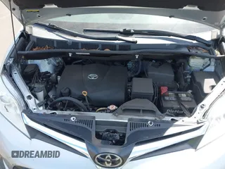 2020 Toyota Sienna LE Auto Access Seat с VIN 5TDKZ3DC0LS052900, выставлен на аукционе IAAI как лот 41940962 с пробегом 70 095 миль миль и . История ставок и продаж доступна на DreamBid. Изображение 10.