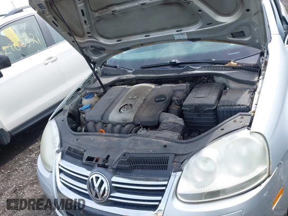 2008 Volkswagen Jetta SE with VIN 3VWRZ71K48M030372, listed as a IAAI auction lot 42182122 with 183,417 mi miles and . Bid and sale history available at DreamBid. Image 10.