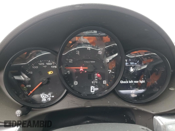 2024 Porsche 718 Cayman z VIN WP0AA2A88RK255448, wystawiony jako Copart lot #49847655 z przebiegiem 16 047 mil mil oraz Szkoda całkowita • Salvage title. Historia ofert i sprzedaży dostępna na DreamBid. Obrazek 9.