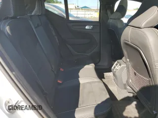 2024 Volvo XC40 Plus z VIN YV4ER3XL8R2244524, wystawiony jako Copart lot #67771074 z przebiegiem 1 357 mil mil oraz Czysty tytuł • Clean title. Historia ofert i sprzedaży dostępna na DreamBid. Obrazek 11.