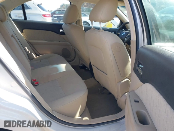2010 Mercury Milan with VIN 3MEHM0HAXAR660714, listed as a IAAI auction lot 40714520 with 170,729 mi miles and . Bid and sale history available at DreamBid. Image 8.