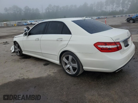 2010 Mercedes-Benz E 350 Luxury z VIN WDDHF8HB0AA099572, wystawiony jako Copart lot #54155435 z przebiegiem 62 107 mil mil oraz Szkoda całkowita • Salvage title. Historia ofert i sprzedaży dostępna na DreamBid. Obrazek 2.
