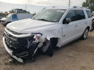 2024 Ford Expedition z VIN 1FMJU1N85REA39501, wystawiony jako Copart lot #64957514 z przebiegiem 5 498 mil mil oraz Szkoda całkowita • Salvage title. Historia ofert i sprzedaży dostępna na DreamBid. Obrazek 1.