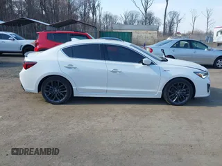 2022 Acura ILX w/Premium/A-Spec Package with VIN 19UDE2F83NA008673, listed as a IAAI auction lot 41853032 with 13,062 mi miles. Bid and sale history available at carsss.com. Image 13.