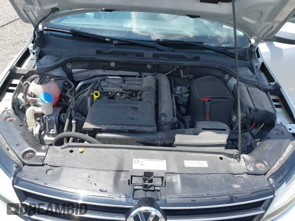 2017 Volkswagen Jetta S z VIN 3VW2B7AJ8HM242804, wystawiony jako IAAI lot #42595566 z przebiegiem 96 551 mil mil oraz . Historia ofert i sprzedaży dostępna na DreamBid. Obrazek 10.