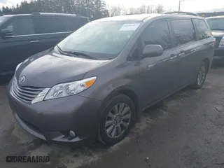 2017 Toyota Sienna XLE with VIN 5TDDZ3DC4HS160419, listed as a IAAI auction lot 41633767 with 84,888 mi miles. Bid and sale history available at carsss.com. Image 17.