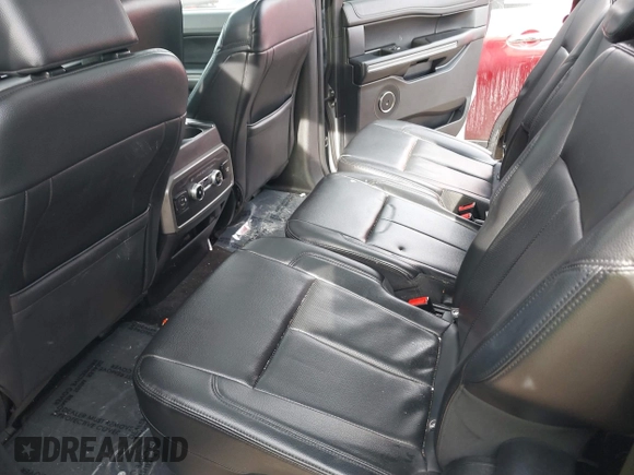 2021 Ford Expedition Max XLT z VIN 1FMJK1HT2MEA39793, wystawiony jako IAAI lot #41378661 z przebiegiem 69 108 mil mil oraz . Historia ofert i sprzedaży dostępna na DreamBid. Obrazek 8.