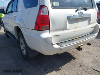 2006 Toyota 4Runner SR5 with VIN JTEBU14R168070401, listed as a IAAI auction lot 41977312 with 195,902 mi miles. Bid and sale history available at carsss.com. Image 6.