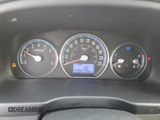 2009 Hyundai Santa Fe GL with VIN 5NMSG13E99H318861, listed as a Copart auction lot 46081195 with 294,793 mi miles and Clean title. Bid and sale history available at DreamBid. Image 9.