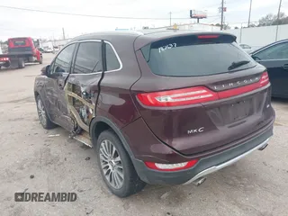 2017 Lincoln MKC Reserve z VIN 5LMCJ3C90HUL72098, wystawiony jako IAAI lot #41300727 z przebiegiem 74 507 mil mil oraz . Historia ofert i sprzedaży dostępna na DreamBid. Obrazek 3.