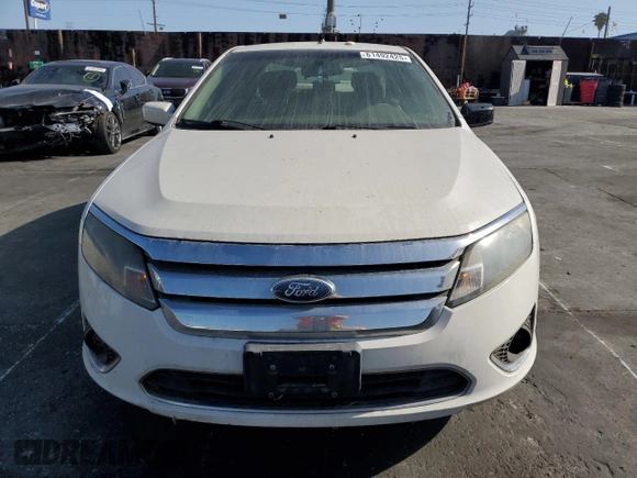 2012 Ford Fusion Hybrid z VIN 3FADP0L38CR171141, wystawiony jako Copart lot #61492425 z przebiegiem 275 312 mil mil oraz Czysty tytuł • Clean title. Historia ofert i sprzedaży dostępna na DreamBid. Obrazek 5.