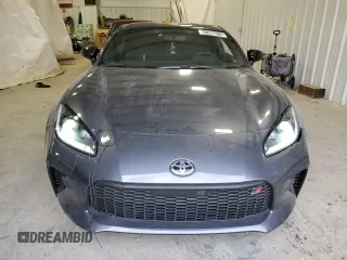 2024 Toyota GR86 Premium with VIN JF1ZNBE1XR8757000, listed as a Copart auction lot 47086215 with 11,056 mi miles and Clean Title. Bid and sale history available at carsss.com. Image 5.