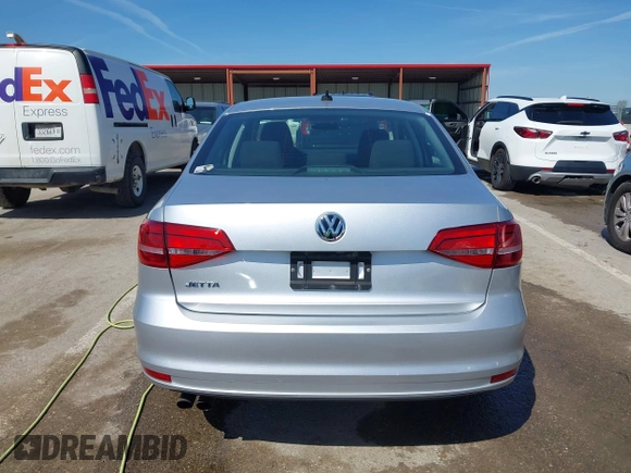 2015 Volkswagen Jetta Sedan 2.0L S with VIN 3VW2K7AJXFM423061, listed as a IAAI auction lot 42083522 with 161,028 mi miles. Bid and sale history available at carsss.com. Image 16.