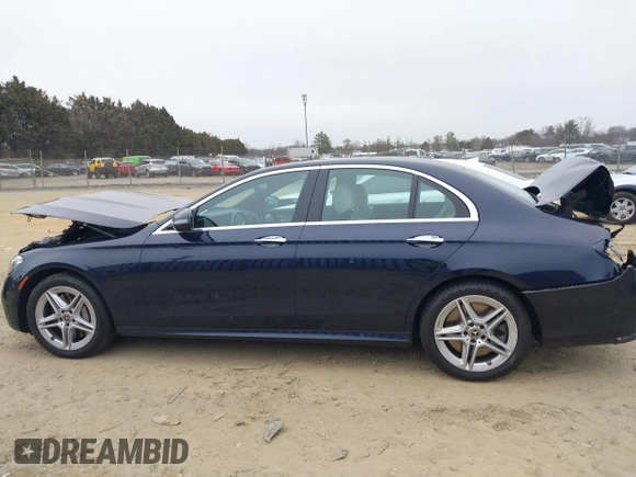 2021 Mercedes-Benz E-Class E 450 with VIN W1KZF5KB8MA920885, listed as a IAAI auction lot 41547975 with 24,000 mi miles. Bid and sale history available at carsss.com. Image 13.