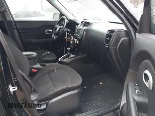 2018 Kia Soul with VIN KNDJN2A27J7549852, listed as a IAAI auction lot 41582249 with 90,527 mi miles. Bid and sale history available at carsss.com. Image 5.