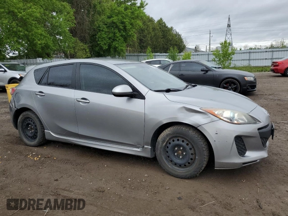 2013 Mazda 3 i Touring z VIN JM1BL1L7XD1799137, wystawiony jako Copart lot #52456445 z przebiegiem 175 319 mil mil oraz Szkoda całkowita • Salvage title. Historia ofert i sprzedaży dostępna na DreamBid. Obrazek 4.