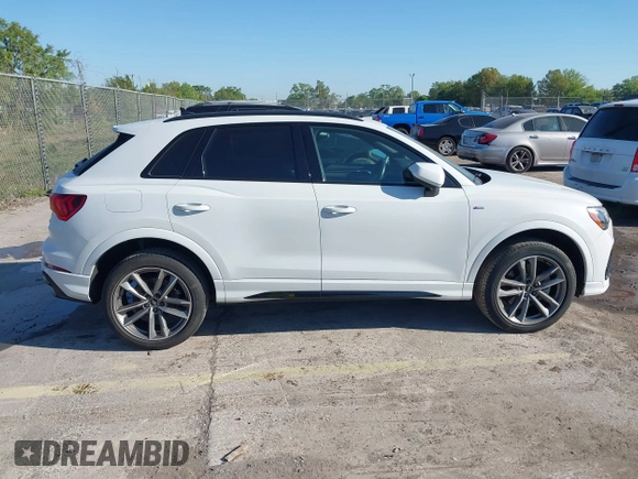 2022 Audi Q3 S line Premium z VIN WA1DECF37N1092225, wystawiony jako IAAI lot #41786815 z przebiegiem 41 973 mil mil oraz . Historia ofert i sprzedaży dostępna na DreamBid. Obrazek 13.