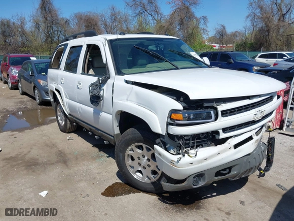 2005 Chevrolet Tahoe LT with VIN 1GNEK13T75R131741, listed as a IAAI auction lot 41992850 with 262,880 mi miles. Bid and sale history available at carsss.com. Image 1.