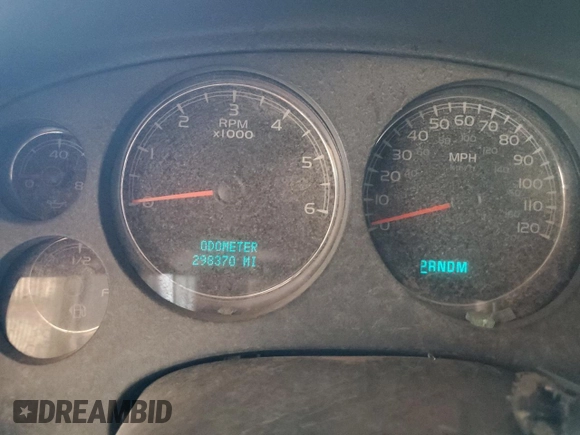 2008 GMC Yukon XL SLE w/3SA with VIN 1GKFC16038R263108, listed as a Copart auction lot 70296804 with 298,370 mi miles and Non Repairable. Bid and sale history available at carsss.com. Image 9.