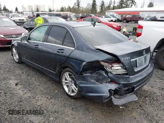 2013 Mercedes-Benz C 250 Sport z VIN WDDGF4HBXDA755303, wystawiony jako IAAI lot #41898828 z przebiegiem 119 836 mil mil oraz . Historia ofert i sprzedaży dostępna na DreamBid. Obrazek 3.