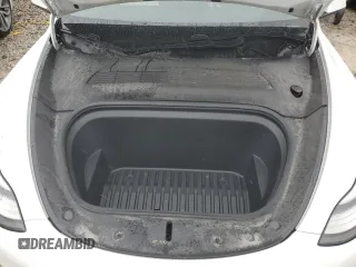 2020 Tesla Model Y Long Range z VIN 5YJYGDEE4LF052702, wystawiony jako Copart lot #53243385 z przebiegiem 75 917 mil mil oraz Szkoda całkowita • Salvage title. Historia ofert i sprzedaży dostępna na DreamBid. Obrazek 12.