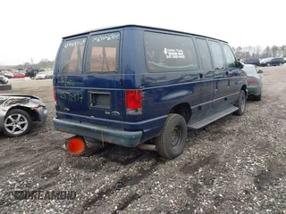 2011 Ford Econoline Passenger XL with VIN 1FBNE3BL1BDA25134, listed as a IAAI auction lot 41855930 with Not Provided miles. Bid and sale history available at carsss.com. Image 4.