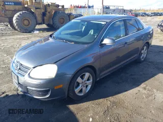 2008 Volkswagen Jetta Sedan SE with VIN 3VWRM71K68M191157, listed as a Copart auction lot 69636864 with 162,025 mi miles and Salvage Title. Bid and sale history available at carsss.com. Image 1.