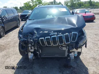 2019 Jeep Cherokee Limited with VIN 1C4PJLDX4KD439914, listed as a IAAI auction lot 42384981 with 52,470 mi miles and . Bid and sale history available at DreamBid. Image 12.