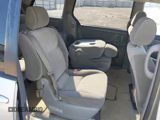 2008 Toyota Sienna CE z VIN 5TDZK23C88S127204, wystawiony jako IAAI lot #42457540 z przebiegiem 302 302 mil mil oraz . Historia ofert i sprzedaży dostępna na DreamBid. Obrazek 8.