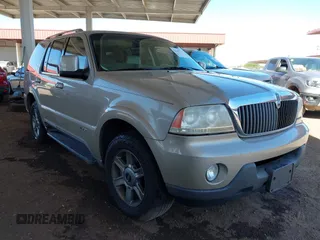 2004 Lincoln Aviator Luxury z VIN 5LMEU88HX4ZJ31997, wystawiony jako IAAI lot #42128772 z przebiegiem 163 566 mil mil oraz . Historia ofert i sprzedaży dostępna na DreamBid. Obrazek 1.