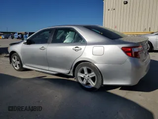 2013 Toyota Camry L with VIN 4T1BF1FK4DU652331, listed as a Copart auction lot 47717455 with 200,691 mi miles and Salvage Title. Bid and sale history available at carsss.com. Image 2.