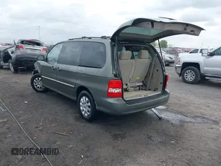2005 Kia Sedona LX with VIN KNDUP132656734193, listed as a IAAI auction lot 41892342 with 91,768 mi miles. Bid and sale history available at carsss.com. Image 3.