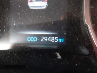 2022 Toyota RAV4 Hybrid XLE z VIN 4T3RWRFV0NU054821, wystawiony jako IAAI lot #42144555 z przebiegiem 29 485 mil mil oraz . Historia ofert i sprzedaży dostępna na DreamBid. Obrazek 16.
