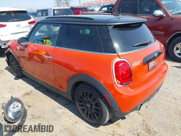 2019 MINI Hardtop Cooper with VIN WMWXP5C5XK2H32139, listed as a IAAI auction lot 41758248 with 1,136 mi miles and . Bid and sale history available at DreamBid. Image 3.