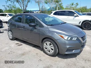 2021 Nissan Versa S z VIN 3N1CN8DV7ML811678, wystawiony jako IAAI lot #42032397 z przebiegiem 21 089 mil mil oraz . Historia ofert i sprzedaży dostępna na DreamBid. Obrazek 1.