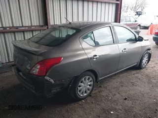 2016 Nissan Versa S с VIN 3N1CN7AP4GL897701, выставлен на аукционе IAAI как лот 42115529 с пробегом 94 162 миль миль и . История ставок и продаж доступна на DreamBid. Изображение 4.