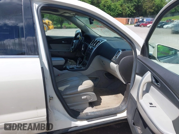 2008 GMC Acadia SLT1 z VIN 1GKER237X8J230560, wystawiony jako IAAI lot #42341077 z przebiegiem 219 282 mil mil oraz . Historia ofert i sprzedaży dostępna na DreamBid. Obrazek 5.