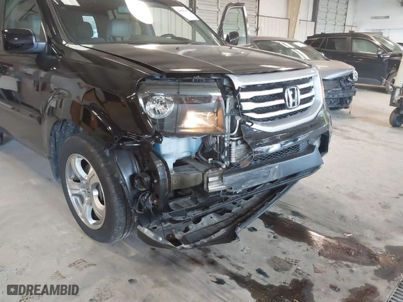 2014 Honda Pilot EX-L with VIN 5FNYF4H51EB005726, listed as a IAAI auction lot 40998416 with 147,482 mi miles. Bid and sale history available at carsss.com. Image 6.