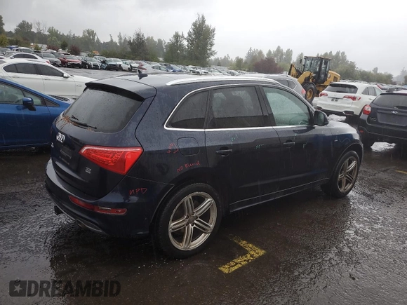 2010 Audi Q5 Prestige z VIN WA1WKAFP8AA098800, wystawiony jako Copart lot #72386404 z przebiegiem 192 972 mil mil oraz Szkoda całkowita • Salvage title. Historia ofert i sprzedaży dostępna na DreamBid. Obrazek 3.