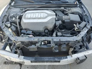 2016 Acura RLX Tech Pkg with VIN JH4KC1F57GC000996, listed as a Copart auction lot 83391544 with 97,707 mi miles and Salvage Title. Bid and sale history available at carsss.com. Image 12.