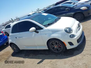 2016 FIAT 500 Abarth z VIN 3C3CFFFH9GT120926, wystawiony jako IAAI lot #42528081 z przebiegiem 98 271 mil mil oraz . Historia ofert i sprzedaży dostępna na DreamBid. Obrazek 13.