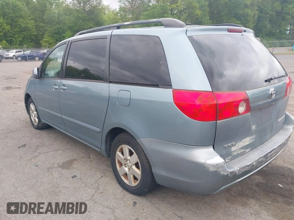 2008 Toyota Sienna XLE z VIN 5TDZK22C38S117648, wystawiony jako IAAI lot #42305609 z przebiegiem 231 156 mil mil oraz . Historia ofert i sprzedaży dostępna na DreamBid. Obrazek 3.